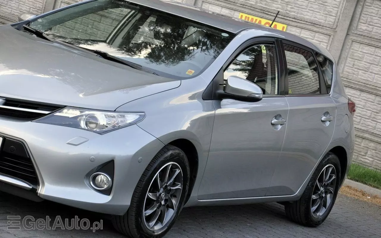 TOYOTA Auris 1.6 Premium Comfort