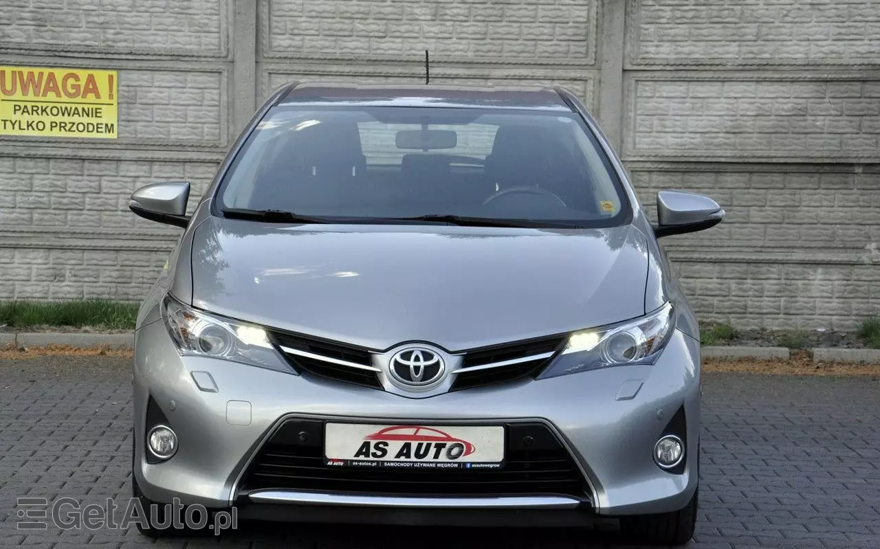 TOYOTA Auris 1.6 Premium Comfort