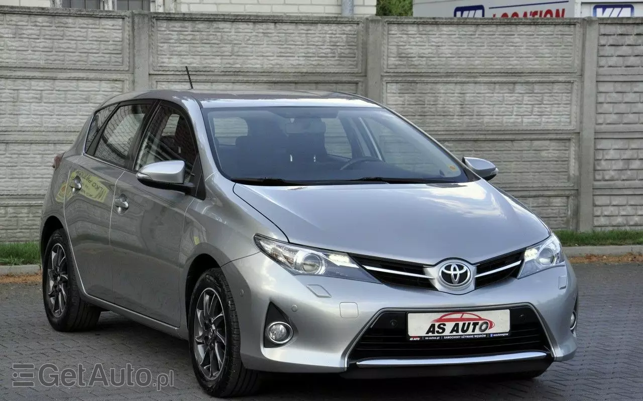 TOYOTA Auris 1.6 Premium Comfort