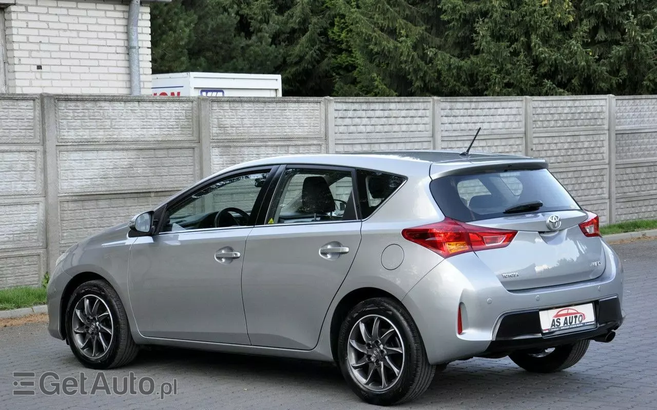TOYOTA Auris 1.6 Premium Comfort