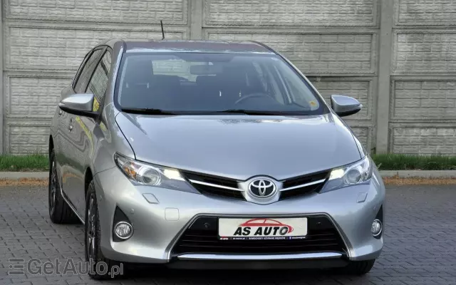 TOYOTA Auris 1.6 Premium Comfort