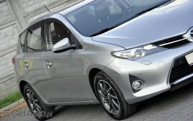 TOYOTA Auris 1.6 Premium Comfort