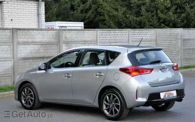 TOYOTA Auris 1.6 Premium Comfort
