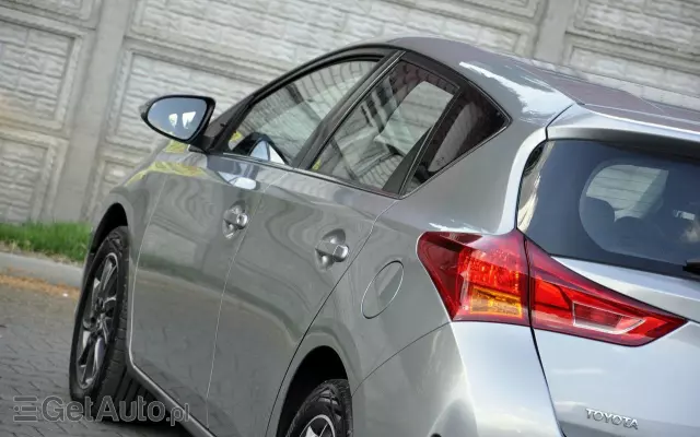 TOYOTA Auris 1.6 Premium Comfort