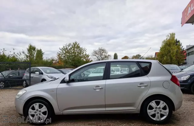 KIA Ceed 1.6 CVVT (122 KM)