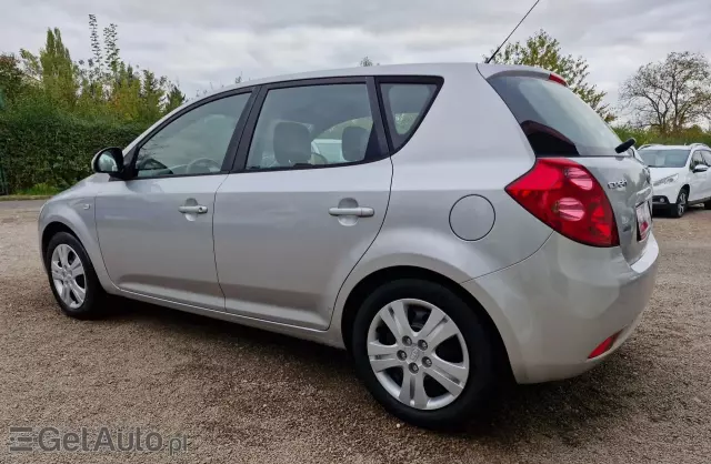KIA Ceed 1.6 CVVT (122 KM)