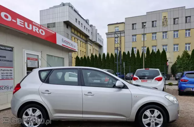 KIA Ceed 1.6 CVVT (122 KM)