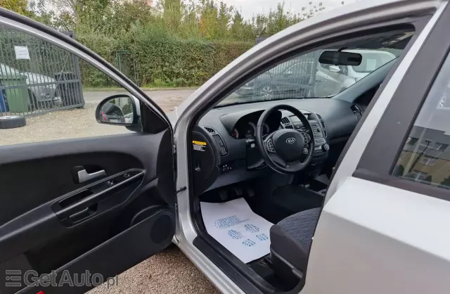 KIA Ceed 1.6 CVVT (122 KM)