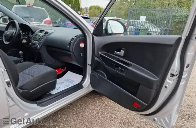 KIA Ceed 1.6 CVVT (122 KM)