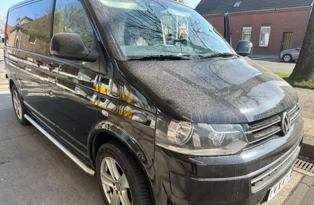 VOLKSWAGEN TRANSPORTER 