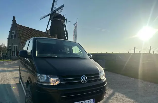VOLKSWAGEN TRANSPORTER 
