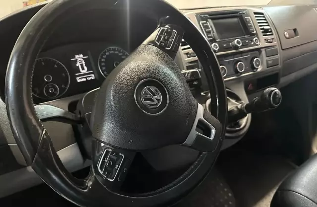 VOLKSWAGEN TRANSPORTER 