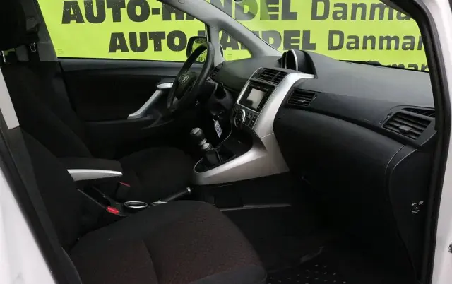 TOYOTA Verso 1.6 Sol