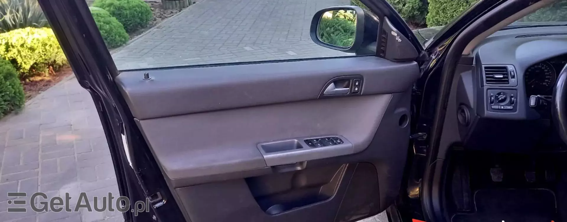 VOLVO V50 1.6 D DRIVe (109 KM)