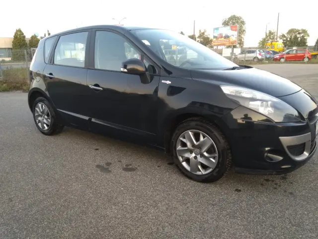 RENAULT Scenic Tomtom SL 110