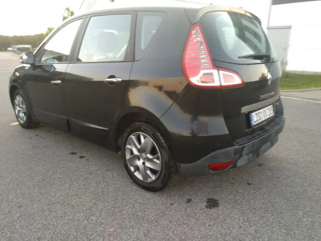 RENAULT Scenic Tomtom SL 110