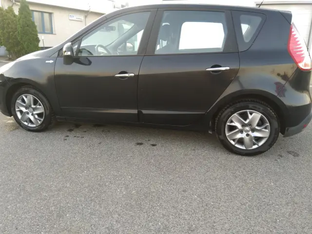 RENAULT Scenic Tomtom SL 110