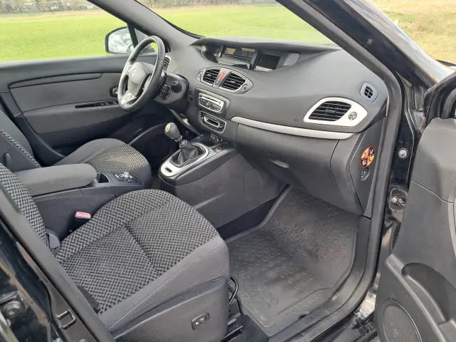 RENAULT Scenic Tomtom SL 110