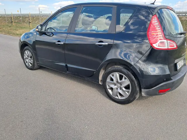 RENAULT Scenic Tomtom SL 110