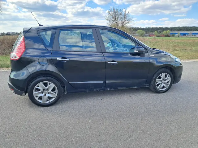 RENAULT Scenic Tomtom SL 110