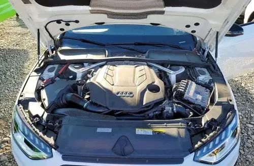 AUDI S4 