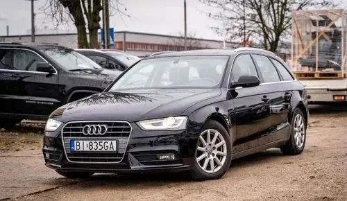 AUDI A4 