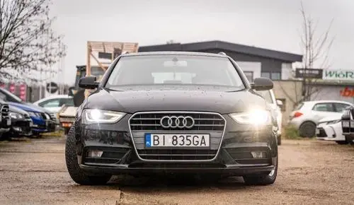 AUDI A4 
