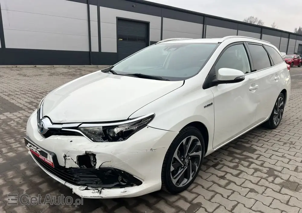TOYOTA Auris 