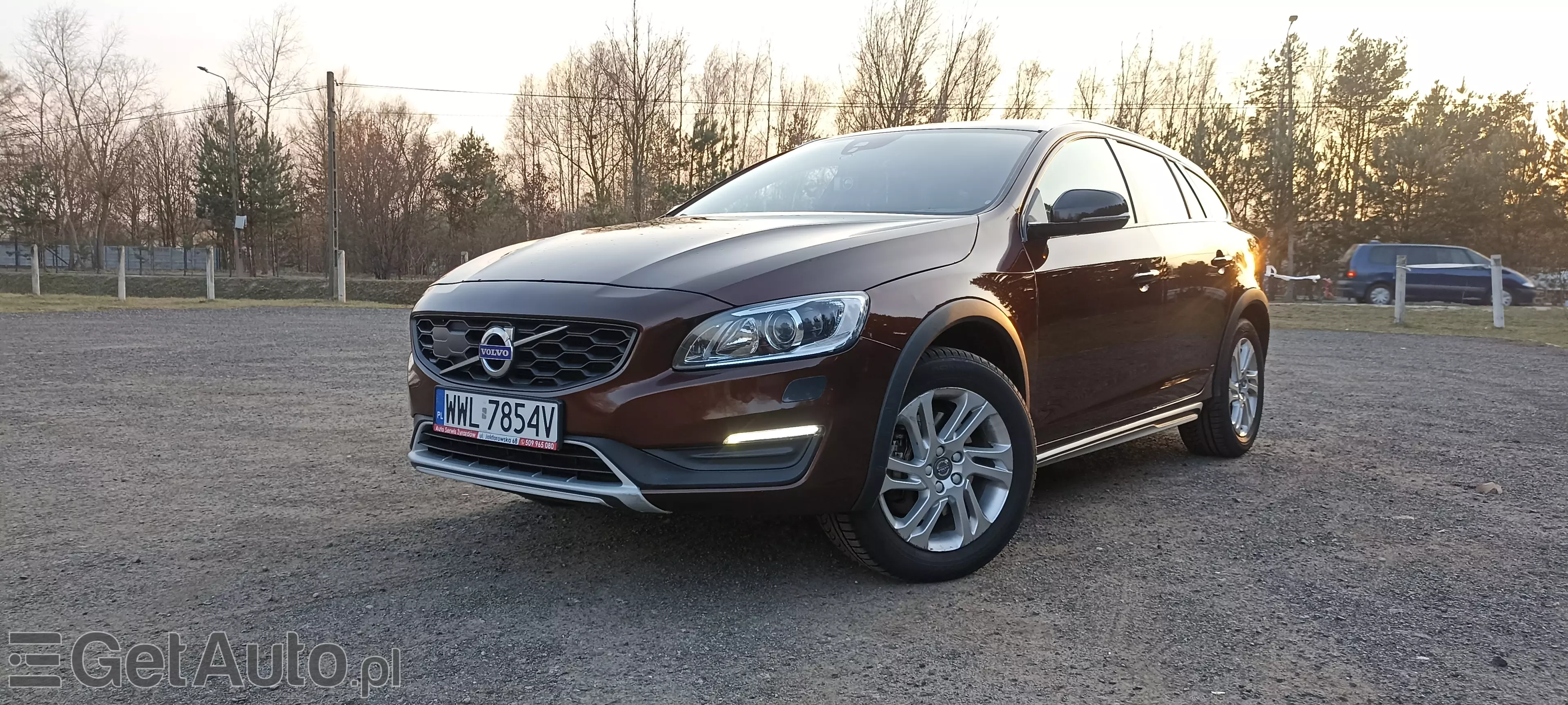 VOLVO V60 Cross Country Momentum