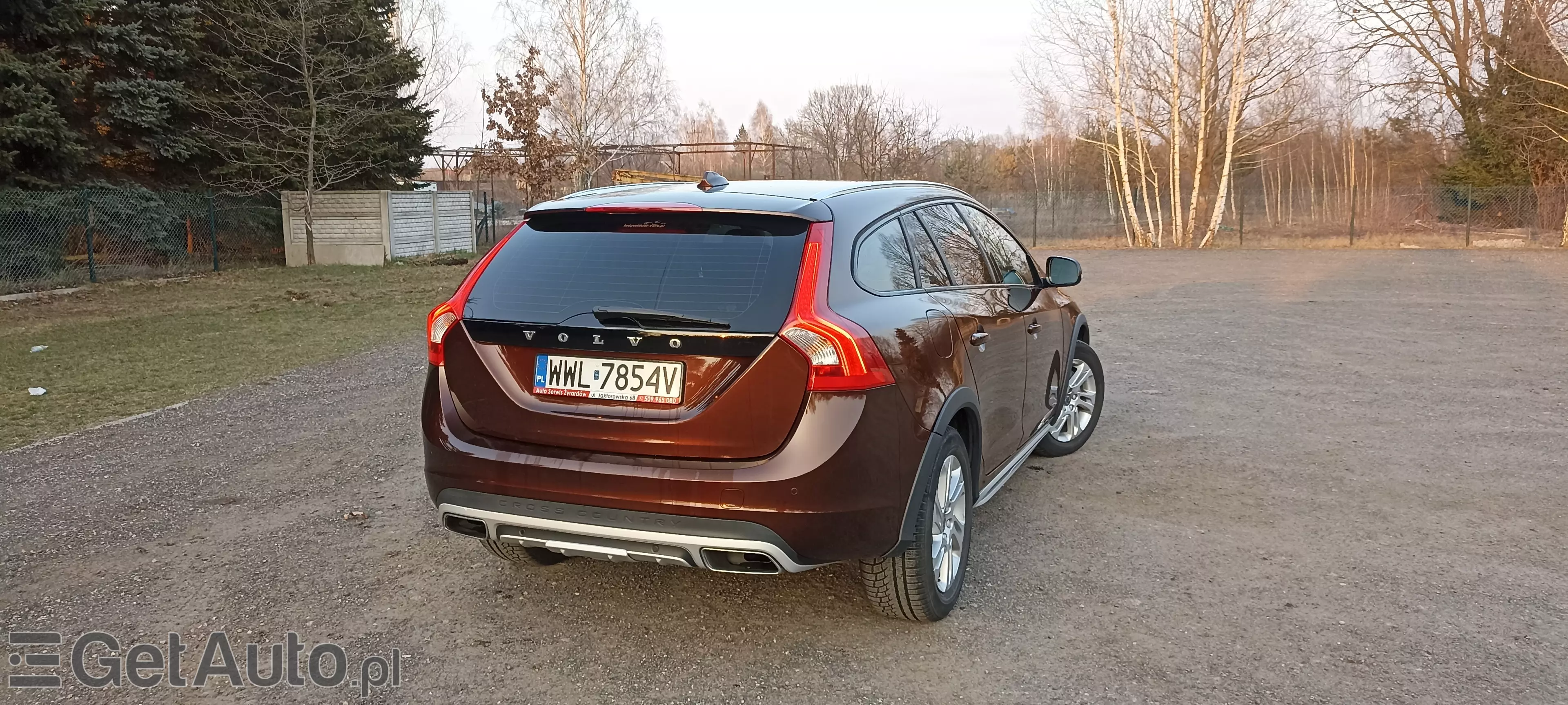VOLVO V60 Cross Country Momentum