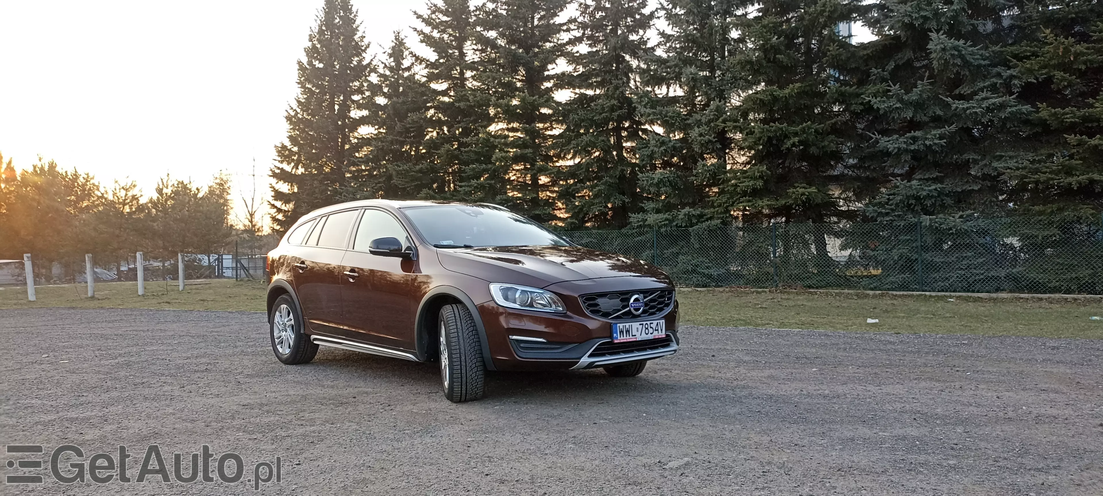 VOLVO V60 Cross Country Momentum