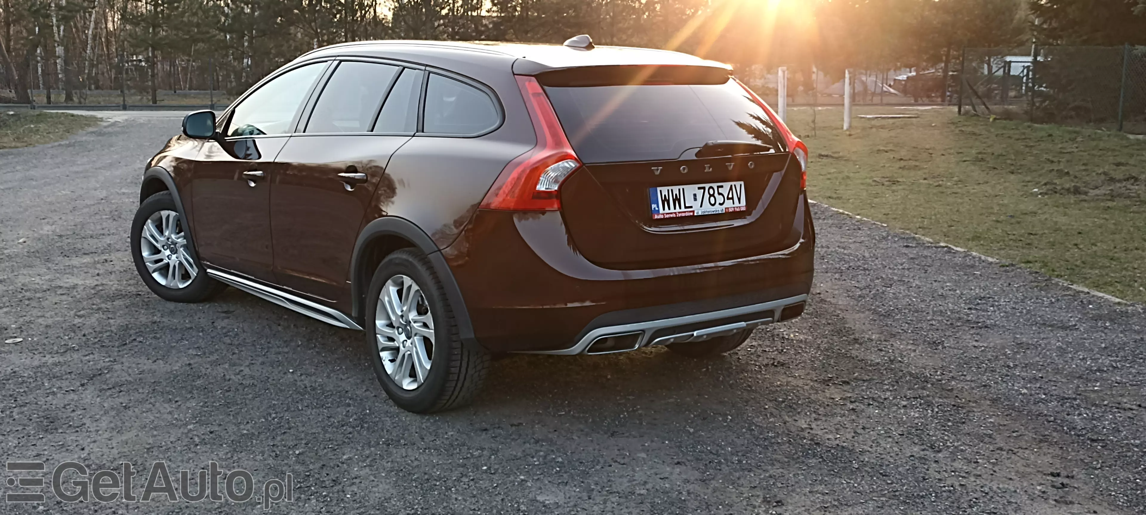 VOLVO V60 Cross Country Momentum