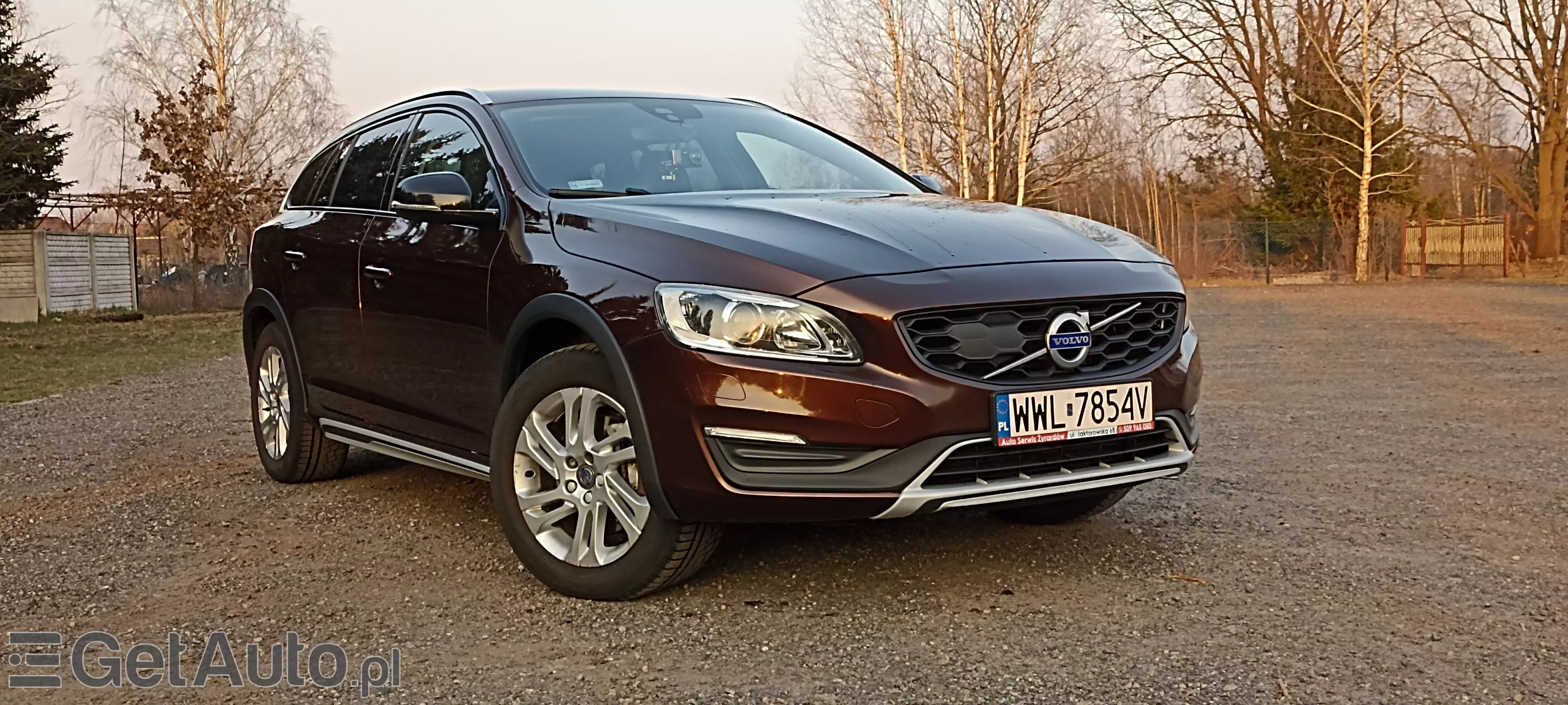 VOLVO V60 Cross Country Momentum