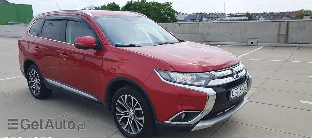 MITSUBISHI Outlander 2.2 DI-D 4WD Automatik Edition 100+