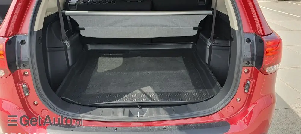 MITSUBISHI Outlander 2.2 DI-D 4WD Automatik Edition 100+