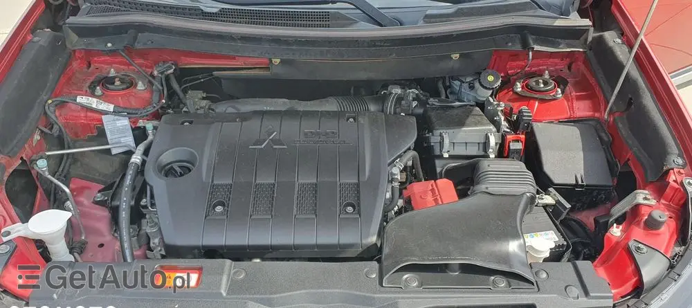 MITSUBISHI Outlander 2.2 DI-D 4WD Automatik Edition 100+