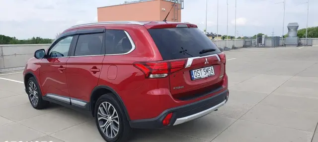 MITSUBISHI Outlander 2.2 DI-D 4WD Automatik Edition 100+