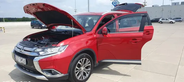 MITSUBISHI Outlander 2.2 DI-D 4WD Automatik Edition 100+