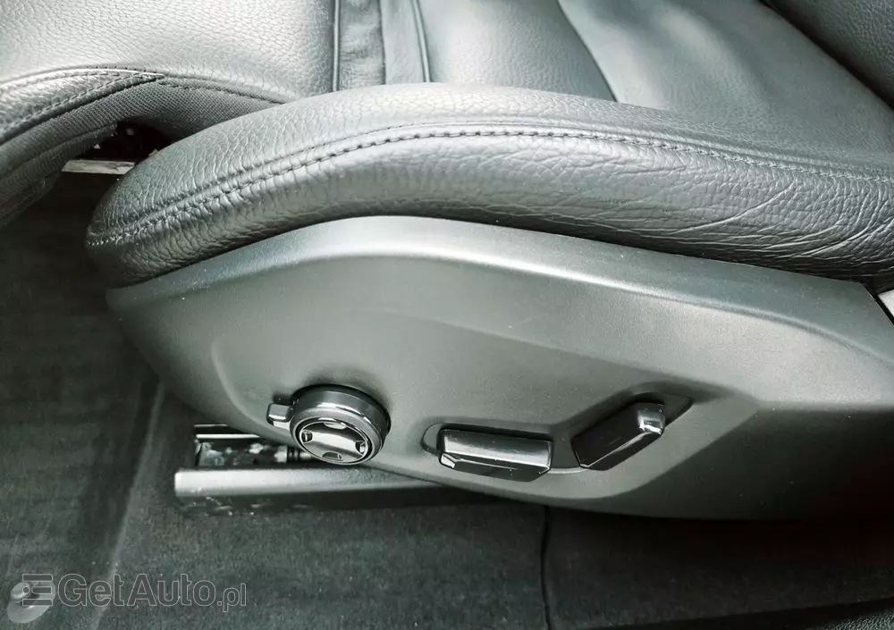 VOLVO XC 60 B5 B AWD Inscription