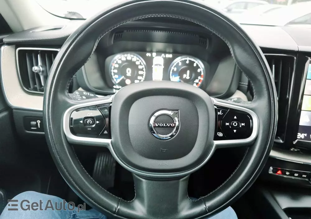 VOLVO XC 60 B5 B AWD Inscription