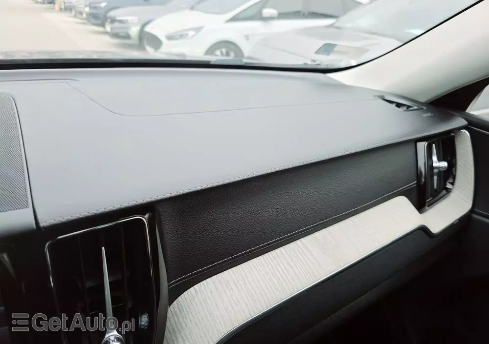 VOLVO XC 60 B5 B AWD Inscription