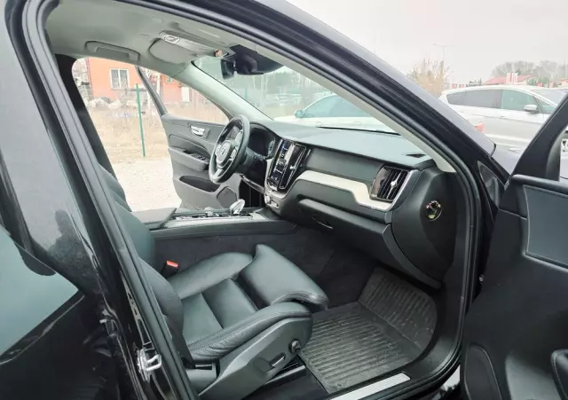 VOLVO XC 60 B5 B AWD Inscription