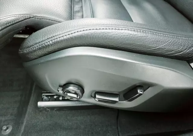 VOLVO XC 60 B5 B AWD Inscription