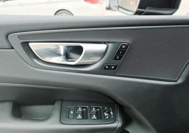 VOLVO XC 60 B5 B AWD Inscription