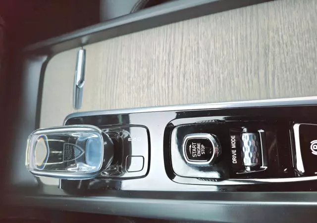 VOLVO XC 60 B5 B AWD Inscription