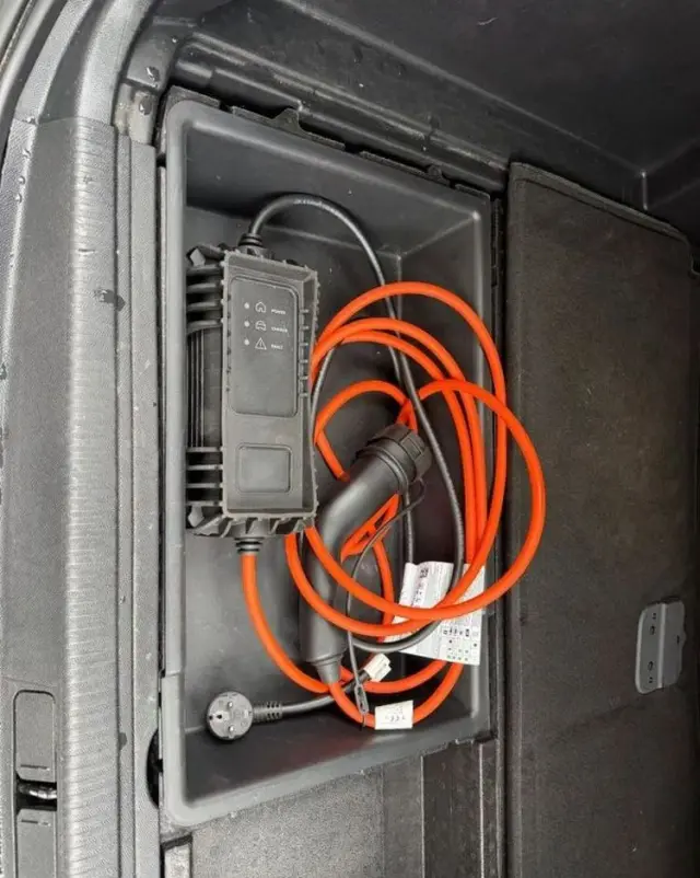 PEUGEOT 3008 225 e-EAT8 Allure Pack