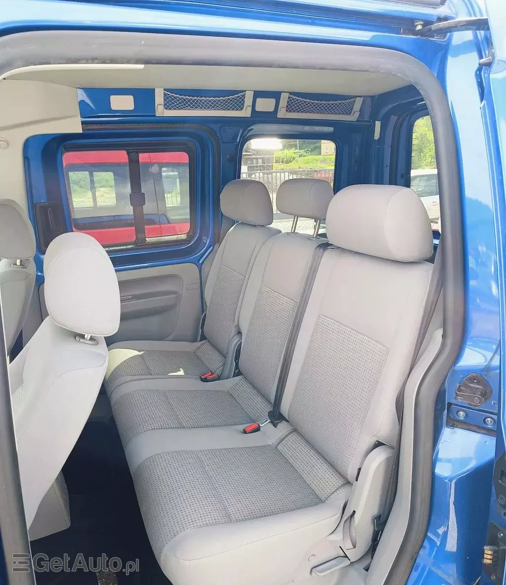 VOLKSWAGEN Caddy California 