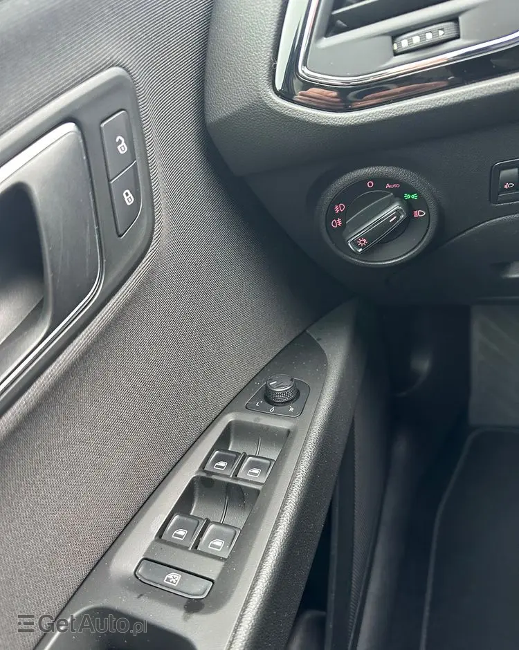 SEAT Leon 1.6 TDI ECOMOTIVE Reference