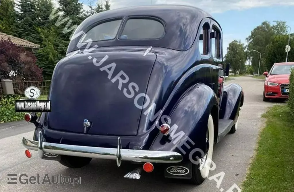 FORD  74 Fordor Sedan 2.2 V8 