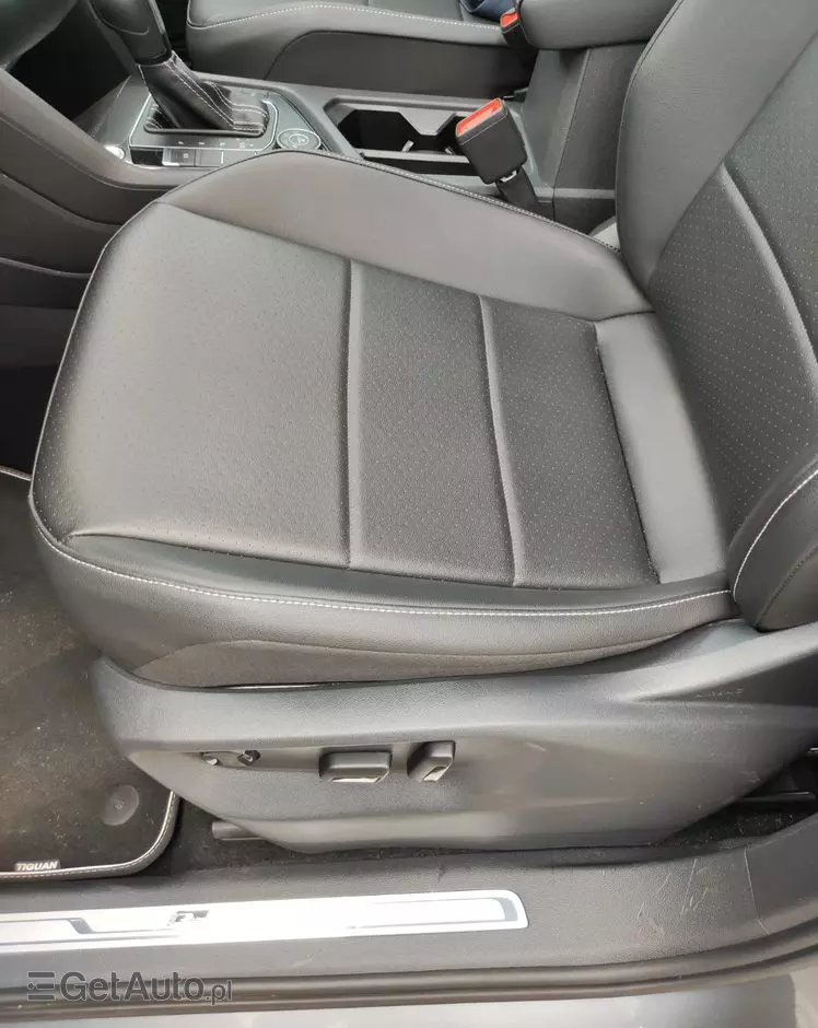 VOLKSWAGEN Tiguan 2.0 TSI 4Mot R-Line DSG